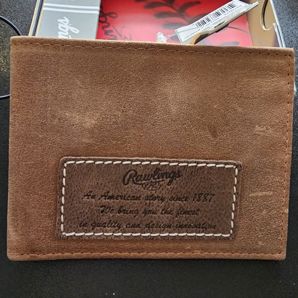 Story Patch B Fold Tan Ranwlings New With Tags